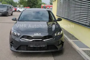 Kia Ceed SW / cee'd SW 1.5 T-GDi TOP Automatik *Navi* Bild 3