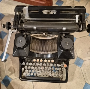 Triumph Standard -12 mechanische Schreibmaschine 1938 antik