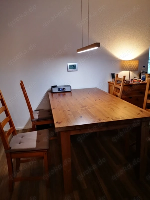 Esszimmer Tisch und Stühle 