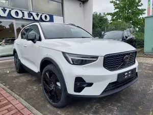 Volvo XC40 Plus Black Edition 2WD