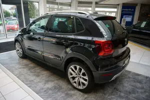 Volkswagen Polo CrossPolo BI-XENON, NAVI, SITZHEIZUNG, PARKPILOT Bild 5