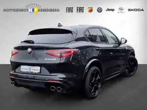 Alfa Romeo Stelvio Quadrifoglio Q4 520PS AD El. Panodach Navi Leder D Bild 2
