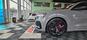 Audi RS Q8 / Pano / AHK / Garantie-2027/ Sitze/ Massage Bild 4