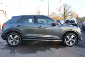Audi Q2 40 TFSI quattro sport S Line LED Panorama ACC Bild 4