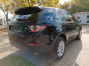 Land Rover Discovery Sport SE AWD PanoDach Navi Bi-Xenon Bild 4