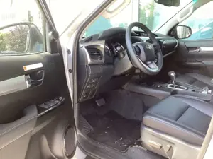 Toyota Hilux 4x4 Double Cab MHEV Autm. Executive Bild 5