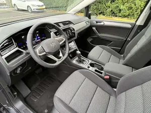 Volkswagen Touran 1.5 TSI DSG Edition 4ALL 7 SITZE LED NAVI Bild 5