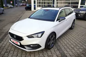 SEAT Leon ST 2.0 TSI DSG FR LED AHK Kamera Panorama Bild 2