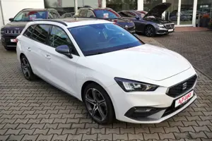 SEAT Leon ST 2.0 TSI DSG FR LED AHK Kamera Panorama Bild 4