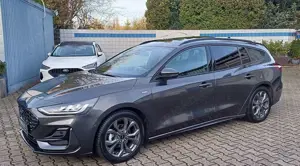 Ford Focus ST Line X-8Gang-Leder-Navi-Kamera-Panorama-AHK