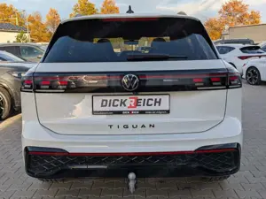 Volkswagen Tiguan 2.0 TDI 4M R-Line PANO*HK*AHK*MATRIX*20" Bild 4