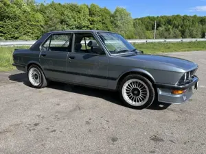 BMW 520 E28 520i ALPINA Style