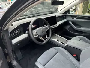 Volkswagen Passat Business 1.5 TSI DSG eHybrid Navi LED Bild 5