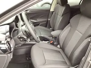 Skoda Fabia Tour 1.0 TSI*NAVI*ACC*LED*RFK* Bild 3