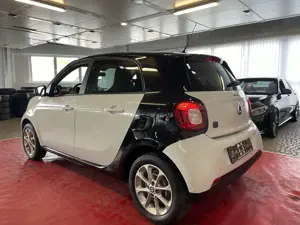 smart forFour EQ passion *DAB+ SHZ+ Klima+ Tempomat Bild 5