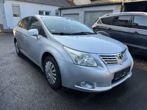 Toyota Avensis 1.8 Kombi Edition *Navi/Kamera/AHK* Bild 3