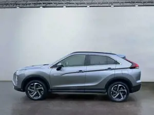 Mitsubishi Eclipse Cross Plus 2.4 PHEV 4WD TEMP NAVI KAM Bild 3