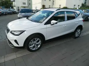 SEAT Arona FR 1.5 TSI DSG Sitzheiz/Navi/Fahrassist XL/PDCv+h/ Bild 3