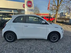 Fiat 500e Neuer 500e 42 kWh Bild 3