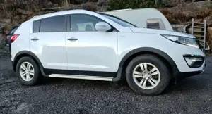 Kia Sportage Sportage 2.0 CRDi 4WD Attract Bild 2
