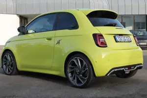Abarth 500e Scorpionissima Bild 2