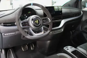 Abarth 500e Scorpionissima Bild 3
