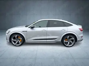 Audi e-tron Matrix/BO/22/Pano/S-Sitz/ACC Bild 3