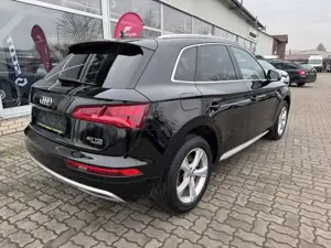 Audi Q5 40 TDI quattro sport Bild 3