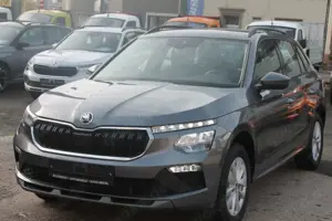 Skoda Kamiq 1,5 TSi DSG AHK Sitzh LED KAM PDC SOFORT !!!