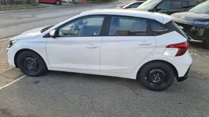 Hyundai i20 1.0 T-GDi Trend Komfort-Paket Smart-Key Kamera LHZ Bild 5