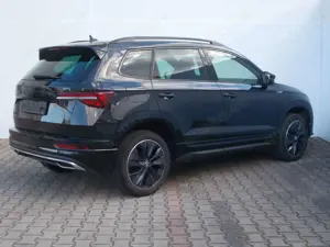 Skoda Karoq 1.5 TSI Sportline * DSG * Navi *LED *360° Bild 5