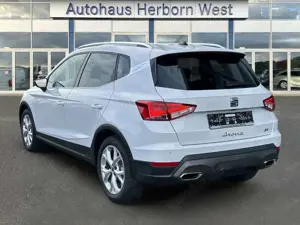 SEAT Arona FR 1.0 TSI LED Navi Alcantara Paket Sitz Paket Din Bild 4