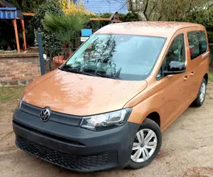 Volkswagen Caddy Camper mit Sitzecke + gr. Bett