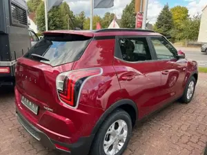 KGM Tivoli TIVOLI 1.5 T-GDI BLISS RED, AUTOMATIK, NAVI Bild 3