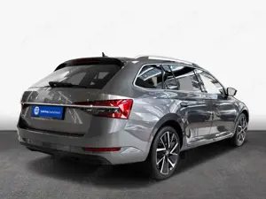Skoda Superb Combi 2.0 TDI DSG Style Bild 2