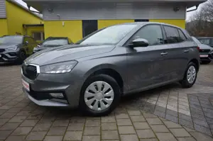 Skoda Fabia 1.0 TSI 5JGA+LED+VC+PDC+KLIMA+SHZ+TEMPO