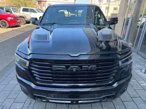 Dodge RAM 1500 Laramie Night Head UP MY25 Hurricane Beifahre Bild 5
