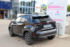 Toyota Yaris Cross 1.5 Hybrid 130 Teamplayer Winter+Safety+Lenkradhzg Bild 2