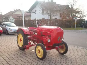 Oldtimer Porsche PORSCHE JUNIOR TRAKTOR Bild 3