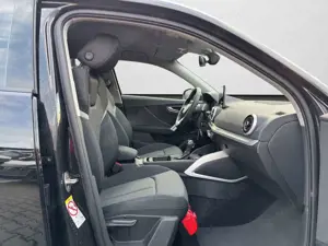 Audi Q2 35 TFSI S line S tronic NAVI KAMERA ACC Bild 5