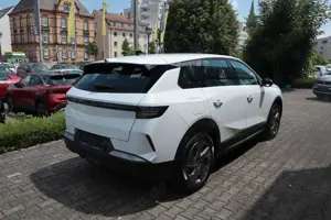 Opel Grandland X Grandland 1.2T eDCT6 GS Tech-P Allwetterreifen Bild 3