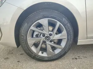 Opel Corsa -F NAVI AUTOM Klima FSE R USB BT Tempo PDC Bild 3