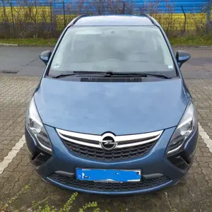Opel Zafira Tourer Zafira Tourer 2.0 CDTI Edition Bild 2