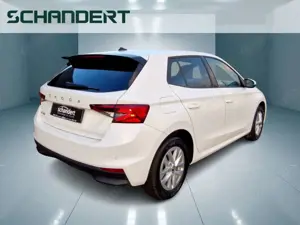 Skoda Fabia 1.0 MPI Active LED Klima Sitzheizung DAB PDC Bild 4