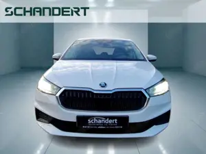 Skoda Fabia 1.0 MPI Active LED Klima Sitzheizung DAB PDC Bild 5