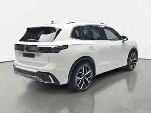 Volkswagen Tiguan TIGUAN 1.5 ETSI DSG R-LINE NAVI LED-MATRIX HUD IQ- Bild 4