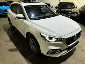 MG HS COMFORT*2200KM*XENON*PANO*360*KEYLESS*FAP* Bild 3