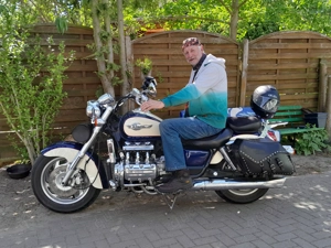 Partnerin und Sozia gesucht!