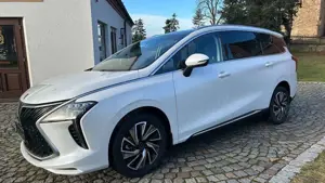 DFSK Forthing 4 U-Tour, Allwetter-Reifen, 360° Kamera, 7-Sitze