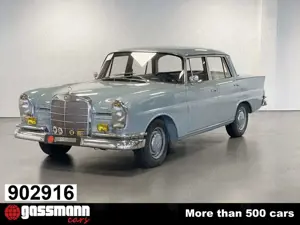 Mercedes-Benz 220 SEB Heckflosse Limousine W111 mehrfach